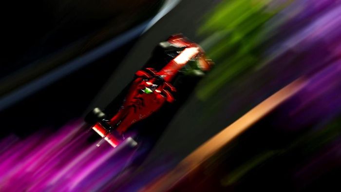 Charles Leclerc memimpin sesi kedua latihan bebas GP Azerbaijan. (Foto: Mark Thompson / Getty Images) Charles Leclerc memimpin sesi kedua latihan bebas GP Azerbaijan. (Foto: Mark Thompson / Getty Images)