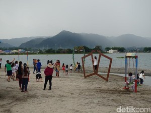 Danau Toba Digarap Serius Jadi Destinasi Wisata Kuliner dan Belanja