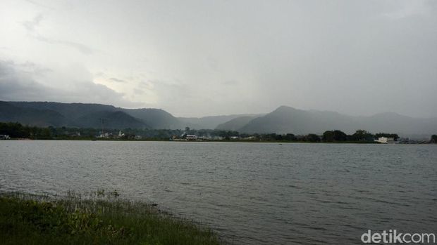 Pemprov Kaji Wisata Halal Danau Toba, Jamin Tak Ganggu Budaya Lokal