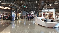 Mulai dari Nike, Adidas, Timberland, The North Face hingga produk high end lainnya ada di sini. Lokasinya di samping Bandara Perth (Masaul/detikcom)