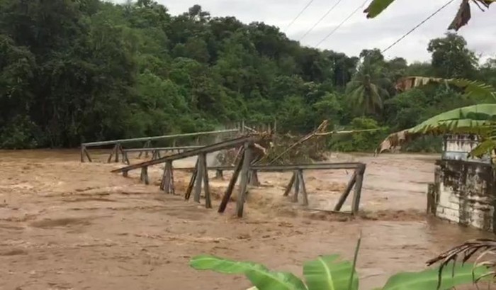 Jembatan Empat Lawang Putus, Gubernur Sumsel Upayakan Jembatan Darurat