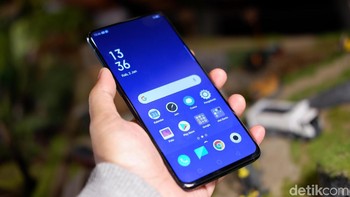 Ponsel ini ditenagai Snapdragon 855. Foto: Adi Fida Rahman/detikINET