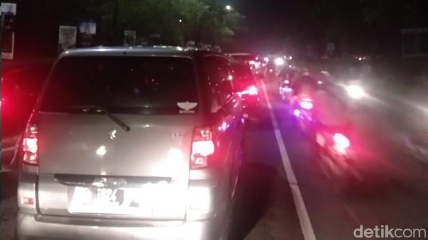 Kemacetan di Pondok Cabe, Tangsel, Sabtu (27/4/2019)