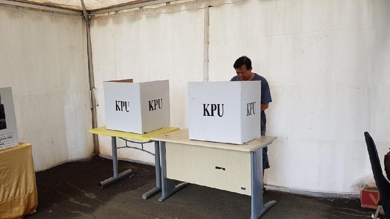 63 TPS Coblos Ulang di Kota Tangerang, KPU Sediakan Suplemen untuk KPPS 63 TPS Coblos Ulang di Kota Tangerang, KPU Sediakan Suplemen untuk KPPS