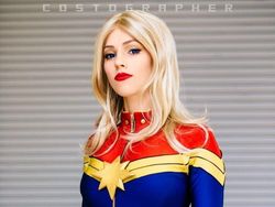 Kumpulan Cosplayer Seksi Perankan Karakter Marvel