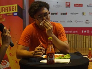 Reaksi Food Vlogger Saat Adu Ketahanan Makan Mie Terpedas Tanpa Minum