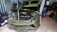 Pria lulusan SMP ini melanjutkan, bahwa ia tidak mengalami kesulitan terkait pengerjaan mobil tersebut. Hal itu dikarenakan ia sudah kerap mengerjakan mobil custom, meski diakuinya untuk pengerjaan di bengkelnya baru dilakukan dua kali, pertama pada tahun 2017 dan yang kedua tahun 2019 ini.