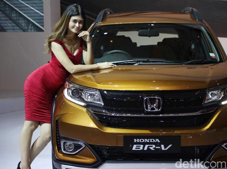 Gadis-gadis Cantik di IIMS 2019
