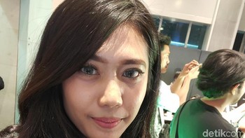 Berikut hasil foto kamera depan tanpa AI diaktifkan. Foto: Adi Fida Rahman/detikINET