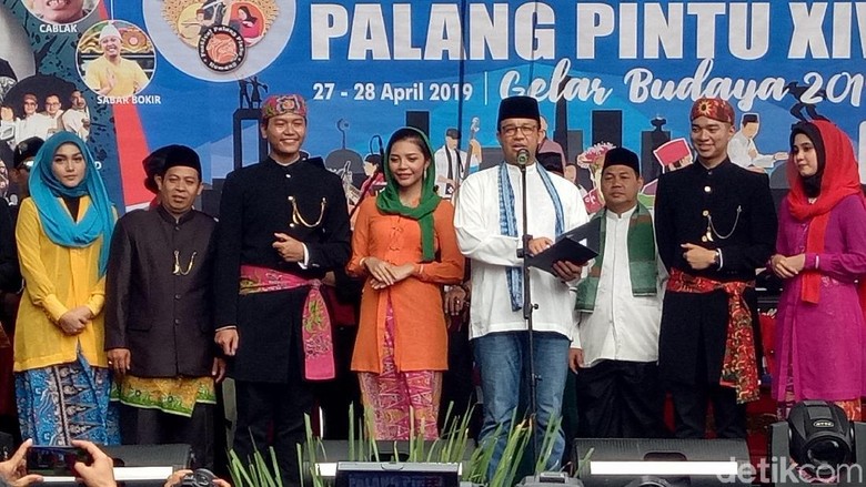 Didampingi Cak Imin, Anies Buka Festival Palang Pintu di Kemang Didampingi Cak Imin, Anies Buka Festival Palang Pintu di Kemang