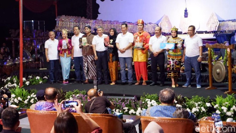 Lewat Wayang Kulit di HUT ke-52, Bulog Dukung Pelestarian Budaya Lewat Wayang Kulit di HUT ke-52, Bulog Dukung Pelestarian Budaya