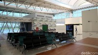 Hal ini pun menyebabkan, rute yang beroperasi sebanyak 11 turun menjadi hanya satu, yakni Kertajati-Surabaya.