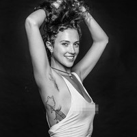 Namun dengan proyek foto ini diharapkan jika wanita bisa lebih percaya diri dengan bentuk asli mereka. Foto: Instagram @benhopper