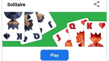 Satu lagi game yang bisa kamu mainkan lewat pencarian Google adalah dengan mengetik Play solitaire. (Foto: screenshot Google search)