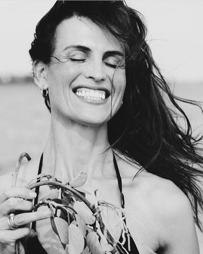 “Saya diberi tahu setiap minggu bahwa saya terlihat seperti saudara kandung anak-anak saya,” kata Abigail seperti dilansir The Daily Star.Foto: Dok. Instagram