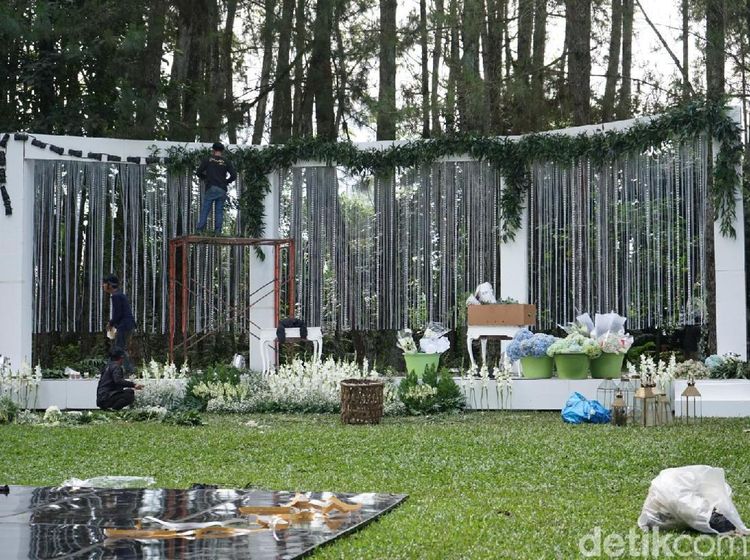So Pretty! Yuk Intip Lokasi Pernikahan Ammar Zoni dan Irish Bella