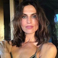 “Itu terjadi setiap saat. Kami memiliki hubungan yang luar biasa, jadi saya kira kami lebih seperti saudara dalam pengertian itu. Orang selalu menebak bahwa saya berusia dua puluhan. Mereka terkejut ketika saya memberi tahu mereka usia saya yang sebenarnya,” jelas Abigail. Foto: Dok. Instagram