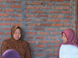 Risma Berikan Pekerjaan dan Beasiswa untuk Keluarga KPPS yang Wafat