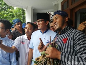 TKN Goda Demokrat Merapat, Sandiaga: Kami Solid, Saya Selalu WA AHY