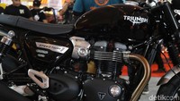 “Rata-rata usia (pembeli) Triumph itu 28 sampai 50 tahun masih bisa pakai dan gampang dibawa sih ya,” tutupnya. Foto: Pradita Utama
