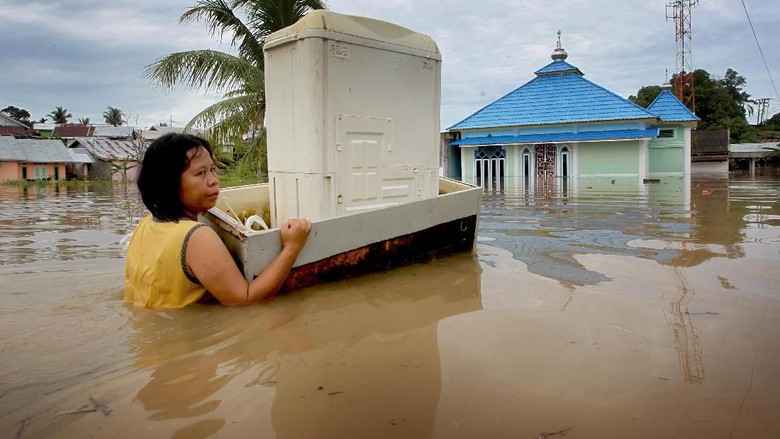 Gubernur: Korban Dampak Banjir Bengkulu 13.000 Orang Gubernur: Korban Dampak Banjir Bengkulu 13.000 Orang