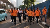 Para peserta jalan santai terlihat sangat semringah. Istimewa.