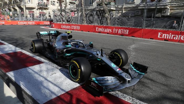 Valtteri Bottas menangi GP Azerbaijan 2019 (REUTERS/Anton Vaganov)