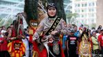 Aksi Srikandi Polwan Gelar Pertunjukan Reog di CFD