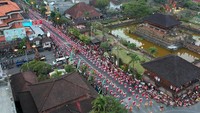Sebanyak 2.019 warga ikut menari. ANTARA FOTO/Fikri Yusuf.