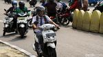 Nakal! Pemotor Nekat Lawan Arus Berjamaah