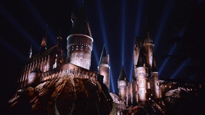 UNIVERSAL CITY, CALIFORNIA - APRIL 11: A general view of atmosphere at the Universal Studios Hollywood media preview for The Dark Arts at Hogwarts Castle light projection show at Universal Studios Hollywood on April 11, 2019 in Universal City, California. (Photo by Amanda Edwards/Getty Images)
