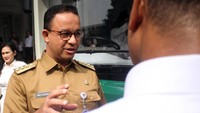 Secara administratif sekarang masih dalam proses. Mudah-mudahan bulan Juni-Juli itu selesai. Kemudian bisa beroperasional, kata Anies seusai uji coba bus listrik TransJ di Balai Kota, Jalan Medan Merdeka Selatan, Jakarta Pusat, Senin (29/4/2019).
