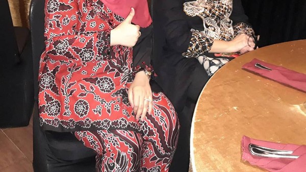 Momen Kuliner Mitha, Caleg DPR RI Muda PDIP Bareng Puan dan Krisdayanti