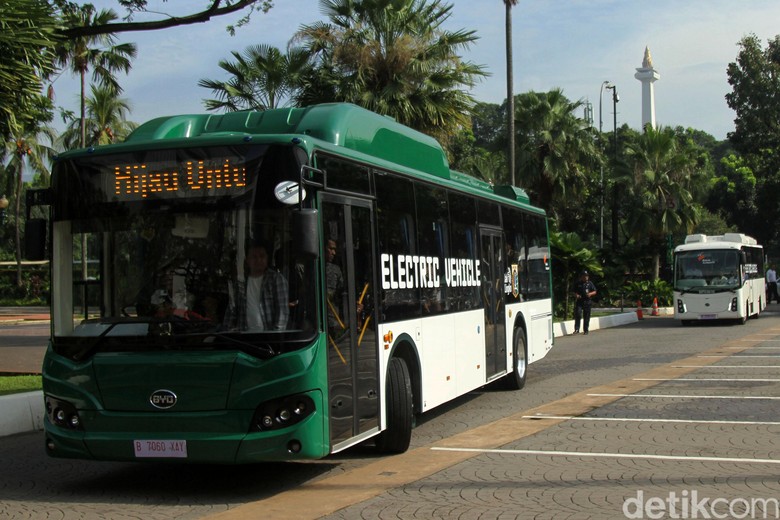 Bus Listrik Transjakarta. Foto: Rifkianto Nugroho Bus Listrik Transjakarta. Foto: Rifkianto Nugroho
