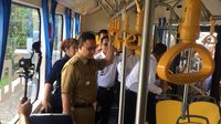 Anies Uji Coba Bus Listrik Transjakarta dari Balai Kota ke Bundaran HI