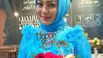 Momen Kuliner Mitha, Caleg DPR RI Muda PDIP Bareng Puan dan Krisdayanti