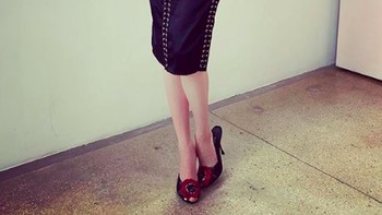 Ia telah mengumpulkan 3,4 juta follower di Instagram itu. (Foto: Instagram/karengillanofficial)