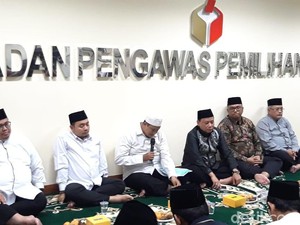 Bawaslu Gelar Doa Bersama untuk Petugas Pemilu yang Meninggal