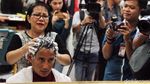 Sandiaga Cukur Rambut, Kumis dan Jenggot di Glodok