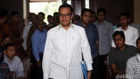 Pantauan detikcom, Imam tiba pukul 10.17 WIB di Pengadilan Tipokor Jakarta, Jalan Bungur Besar Raya, Jakarta Pusat, Senin (29/4/2019).