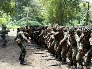 Video Melongok Kerasnya Pendidikan Komando Marinir