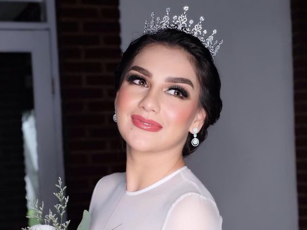 Foto: Pesona Irish Bella Saat Menikah, Dipuji Mirip Ratu Telenovela Thalia