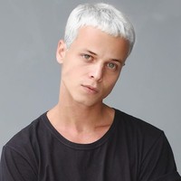 Tales Soares lebih dikenal dengan nama panggung Tales Cotta. Menurut agensinya, Tales dikenal sebagai sosok teladan karena perilakunya yang baik. Foto: Instagram/@tales.cotta