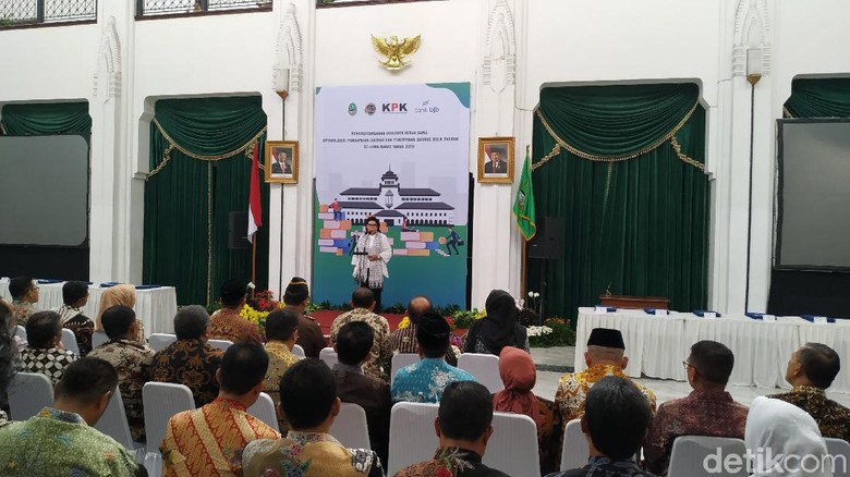 KPK Dorong Jabar Tiru Makassar Soal Sistem Monitoring PAD Online KPK Dorong Jabar Tiru Makassar Soal Sistem Monitoring PAD Online