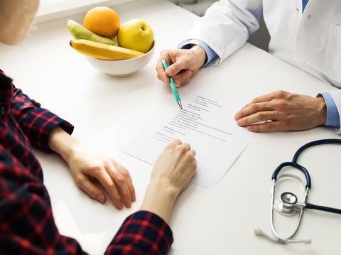 Mencatat Makanan Harian Jadi Solusi Mengatasi Jerawat