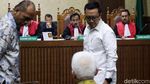 Momen Menpora Bersaksi di Sidang Kasus Suap KONI