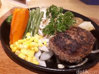 Palmier: Puas Makan Hamburg Steak 120 Gram di Kafe Jepang Klasik