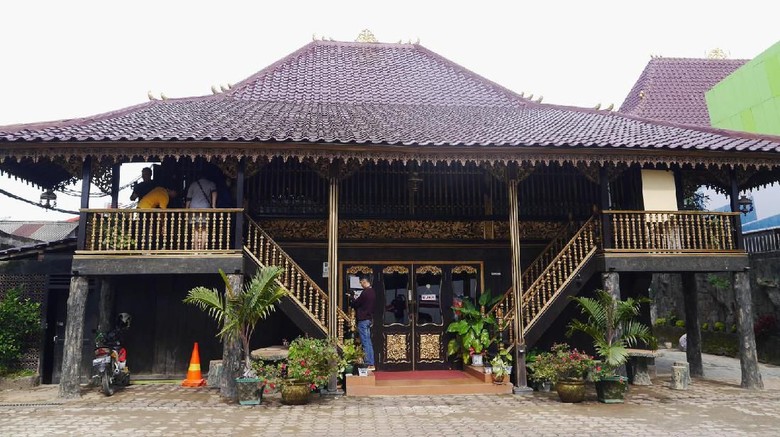 Wisata Rumah  Limas yang Ikonik di Palembang 