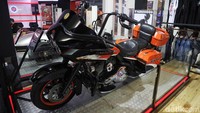 Meski jarang terlihat mengendarai motor dalam aktivitasnya ketika menjabat, SBY disebut suka menunggangi motor demi menunjang aktivitasnya. Foto: Pradita Utama