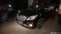 Sementara Mendag Enggartiasto balik menanyakan soal dugaan pemberian uang ke Bowo Sidik. Enggartiasto membantah memberikan uang kepada Bowo Sidik. Apalagi ia menegaskan bahwa dia dengan Bowo Sidik berbeda partai politik.
